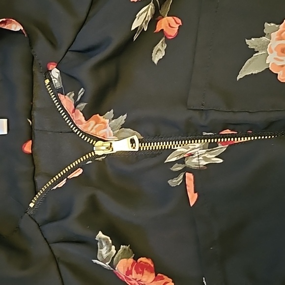 3/4 Length Shirt - Picture 2 of 11